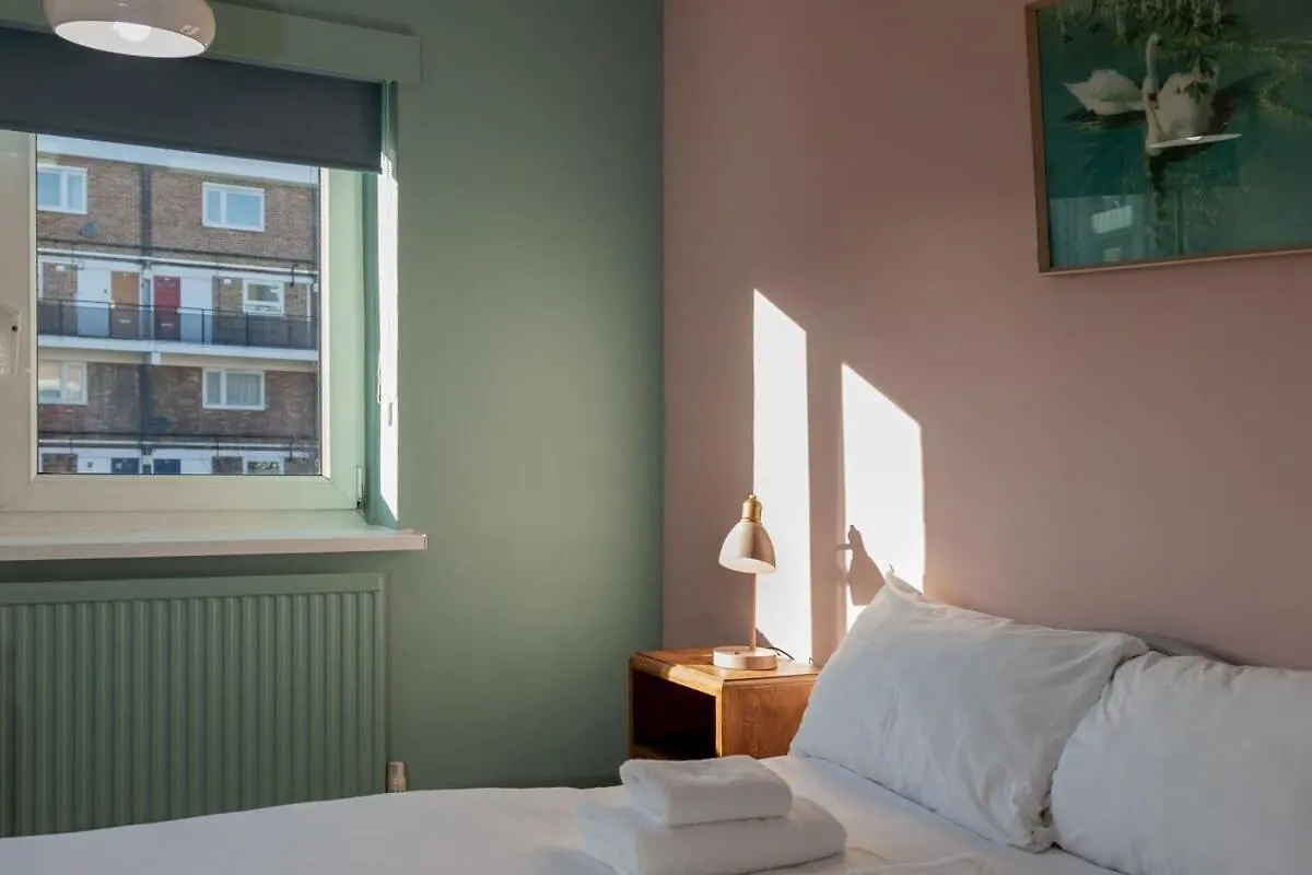 Central London Stylish 4 Bedroom Apartment