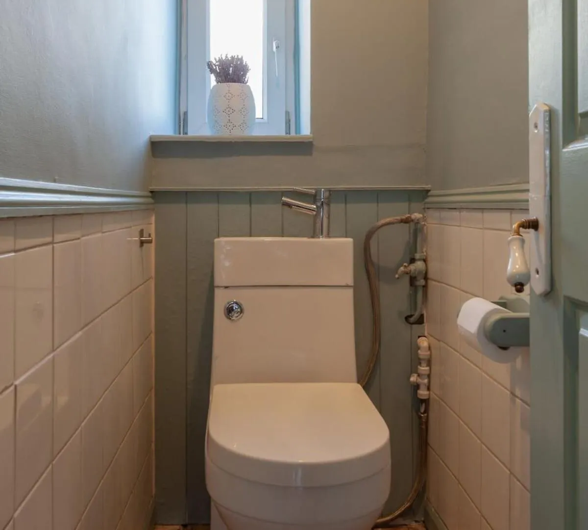 Central London Stylish 4 Bedroom Apartment