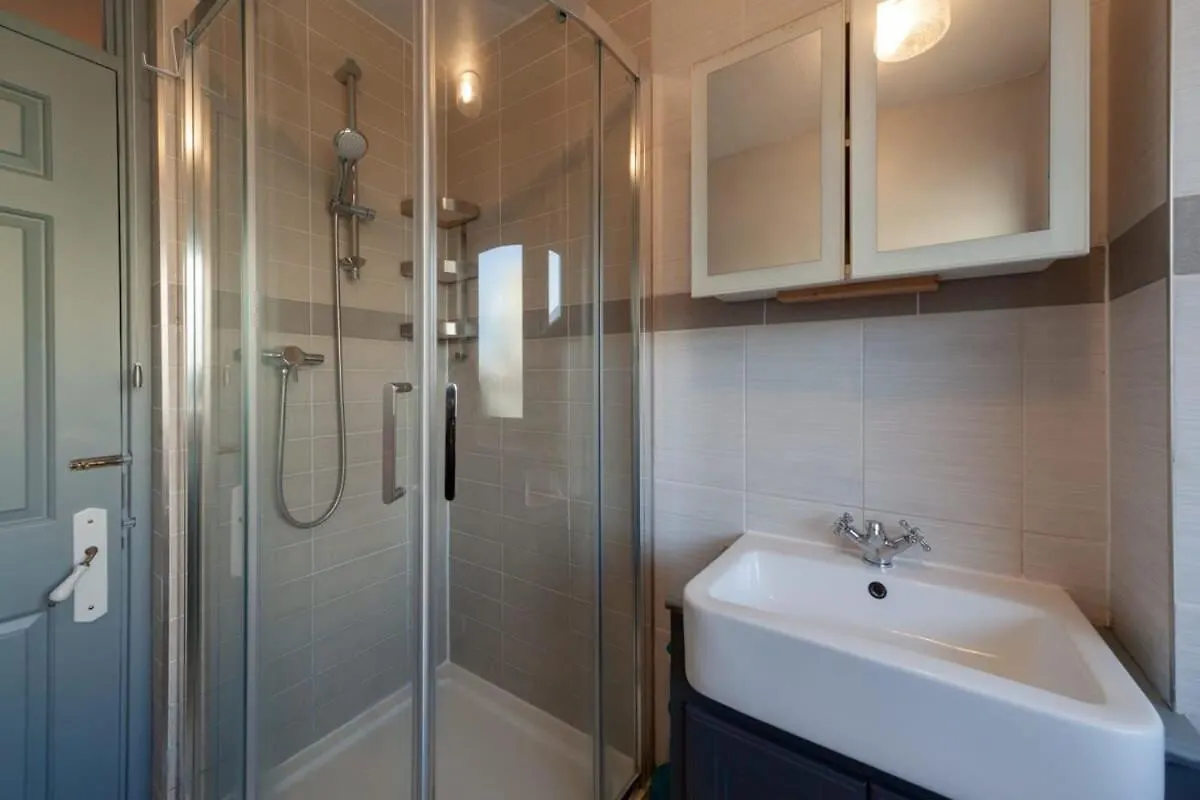 Central London Stylish 4 Bedroom Apartment United Kingdom