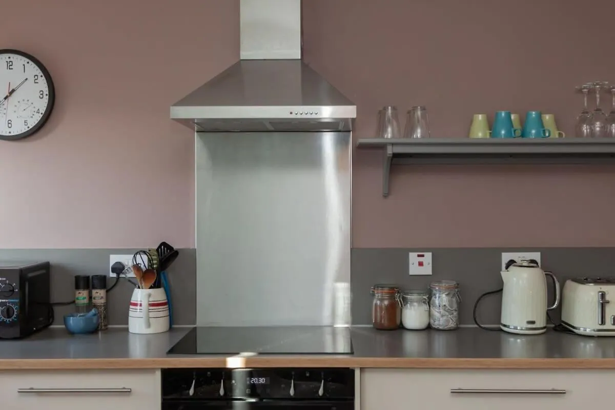 Central London Stylish 4 Bedroom Apartment